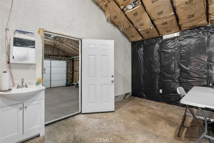 9421 Wentworth Street, Sunland, California 91040