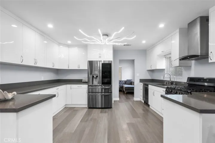 9421 Wentworth Street, Sunland, California 91040