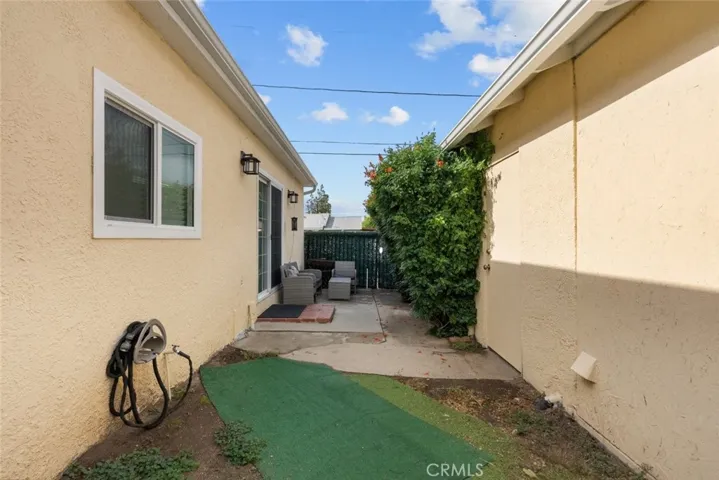 9421 Wentworth Street, Sunland, California 91040