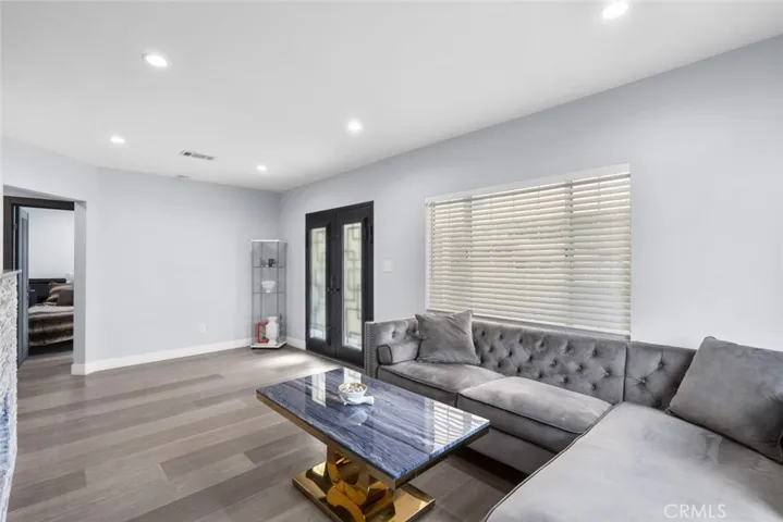 9421 Wentworth Street, Sunland, California 91040