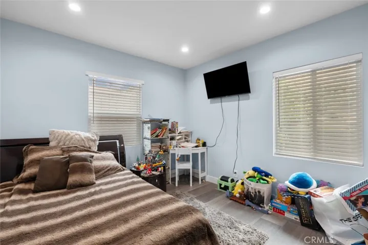 9421 Wentworth Street, Sunland, California 91040