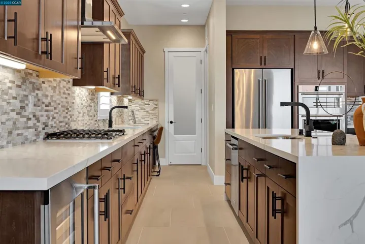 3537 Mulholland Drive, Lathrop, California 95330