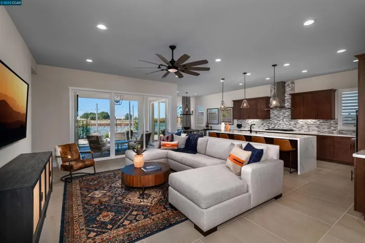 3537 Mulholland Drive, Lathrop, California 95330