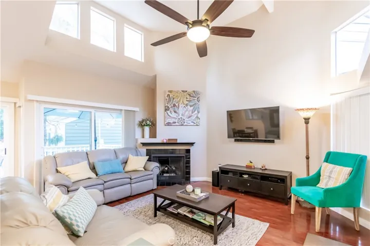 786 Wesleyan Bay Unit 24, Costa Mesa, California 92626