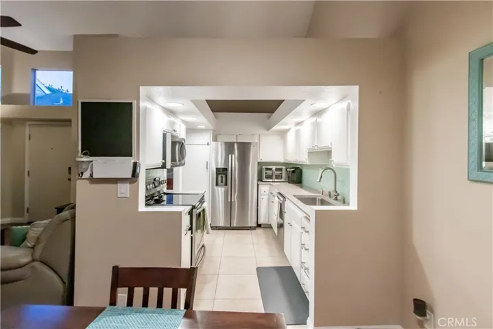 786 Wesleyan Bay Unit 24, Costa Mesa, California 92626