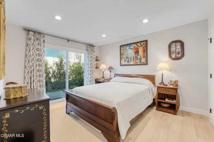 1426 Eastwind Cir, Westlake Village - Hs