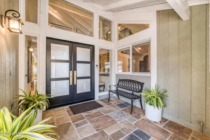 1426 Eastwind Cir, Westlake Village - Hs