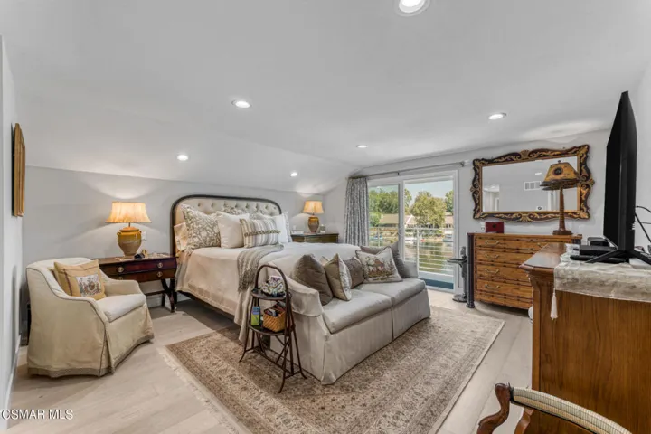 1426 Eastwind Cir, Westlake Village - Hs