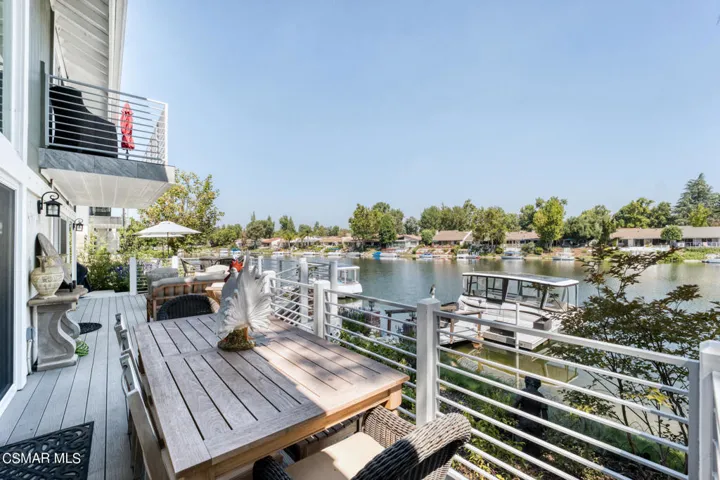 1426 Eastwind Cir, Westlake Village - Hs