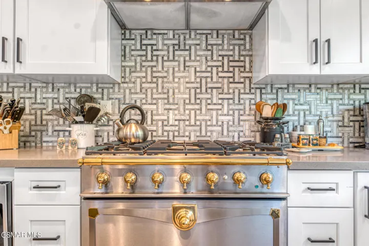 1426 Eastwind Cir, Westlake Village - Hs