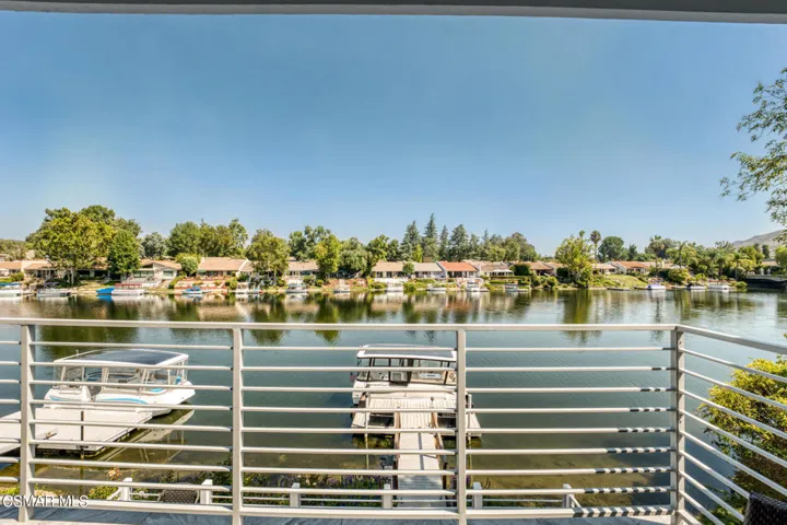 1426 Eastwind Cir, Westlake Village - Hs