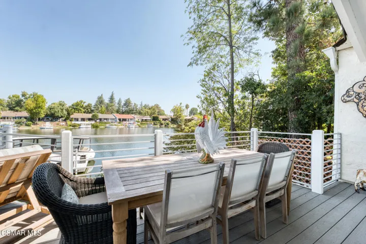 1426 Eastwind Cir, Westlake Village - Hs