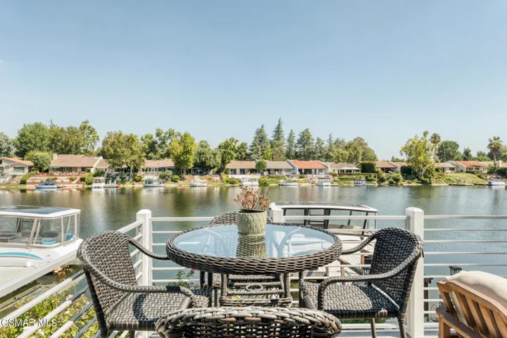 1426 Eastwind Cir, Westlake Village - Hs