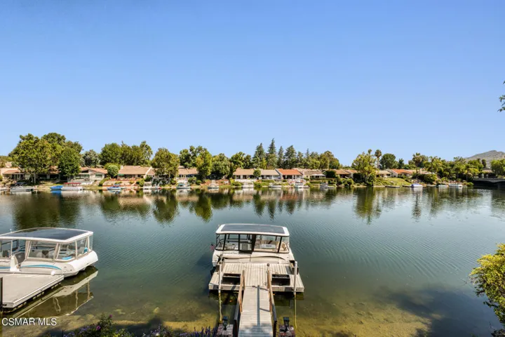 1426 Eastwind Cir, Westlake Village - Hs