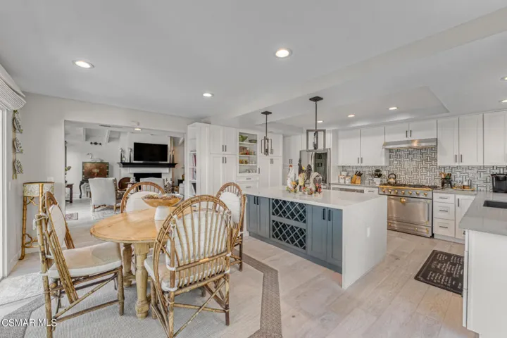 1426 Eastwind Cir, Westlake Village - Hs