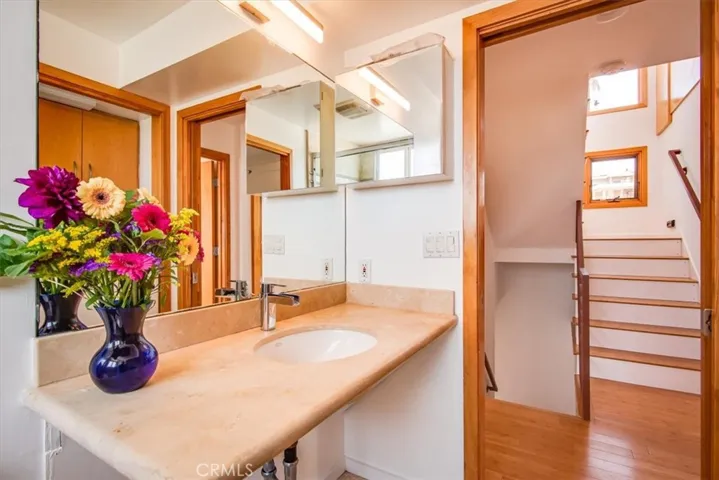 3515 Manhattan Avenue, Hermosa Beach, California 90254