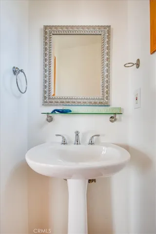 3515 Manhattan Avenue, Hermosa Beach, California 90254