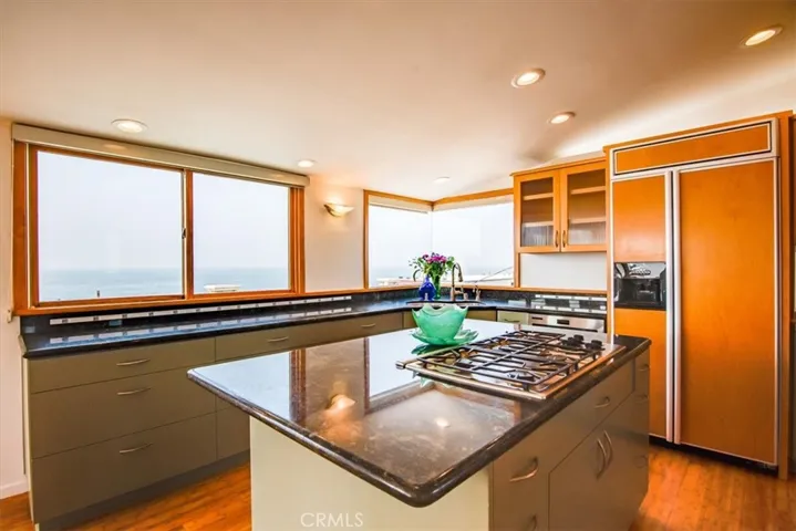 3515 Manhattan Avenue, Hermosa Beach, California 90254