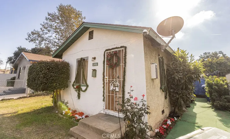 1160 Watson Avenue, Wilmington, California 90744