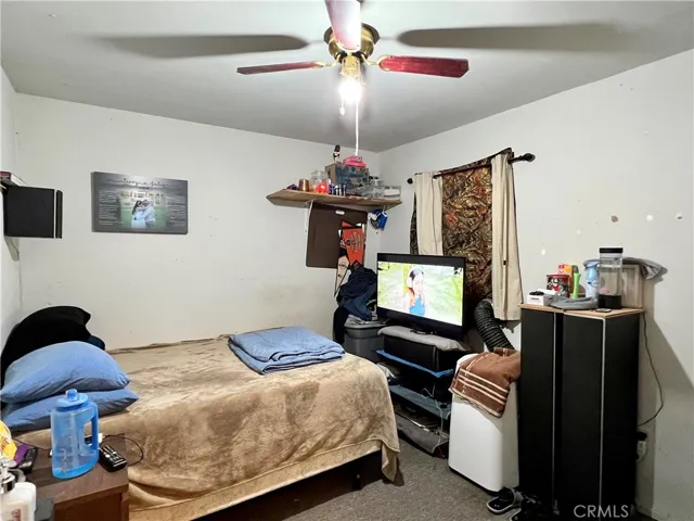 Front unit bedroom