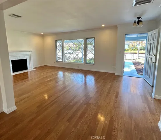 2600 N Buena Vista Street, Burbank, California 91504