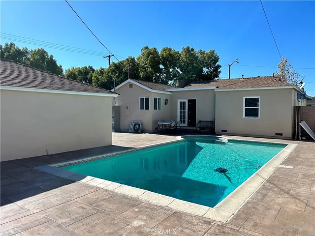 2600 N Buena Vista Street, Burbank, California 91504