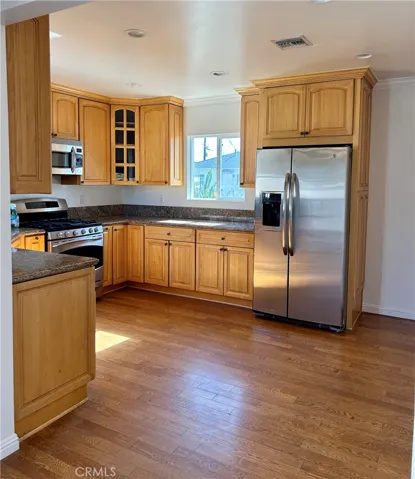 2600 N Buena Vista Street, Burbank, California 91504