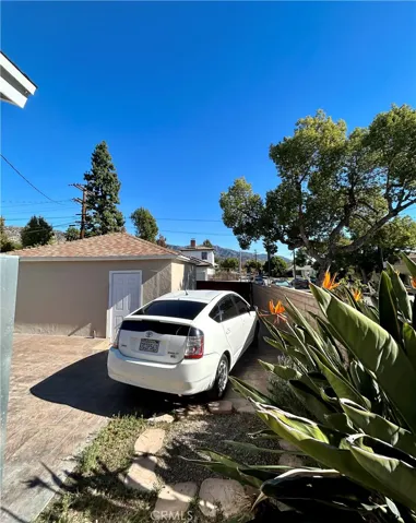 2600 N Buena Vista Street, Burbank, California 91504
