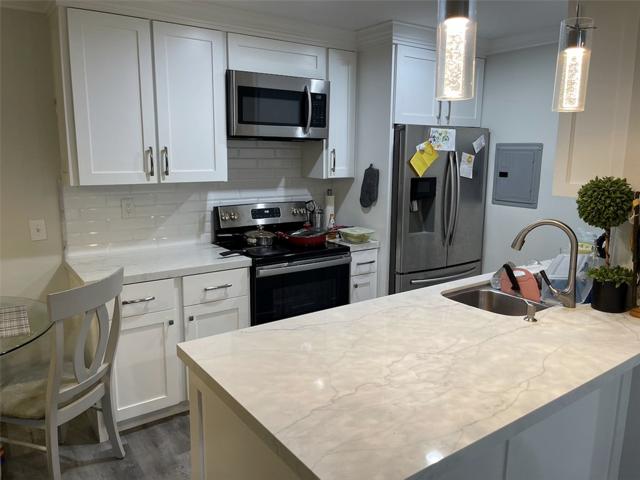 23515 Lyons Avenue Unit 168, Valencia, California 91355