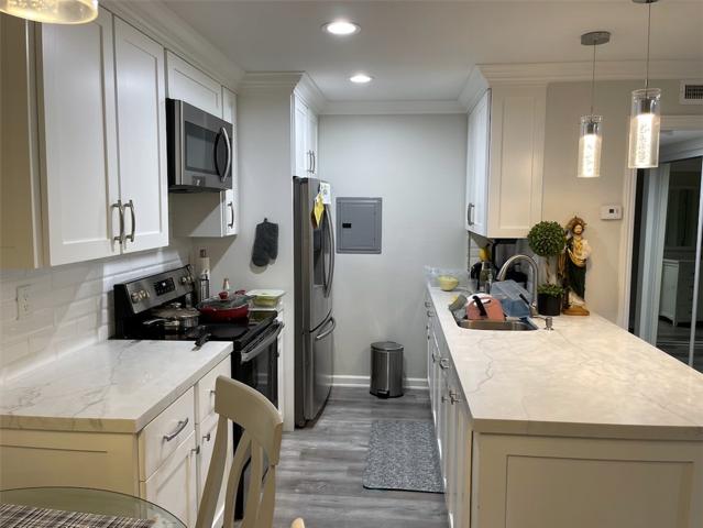 23515 Lyons Avenue Unit 168, Valencia, California 91355