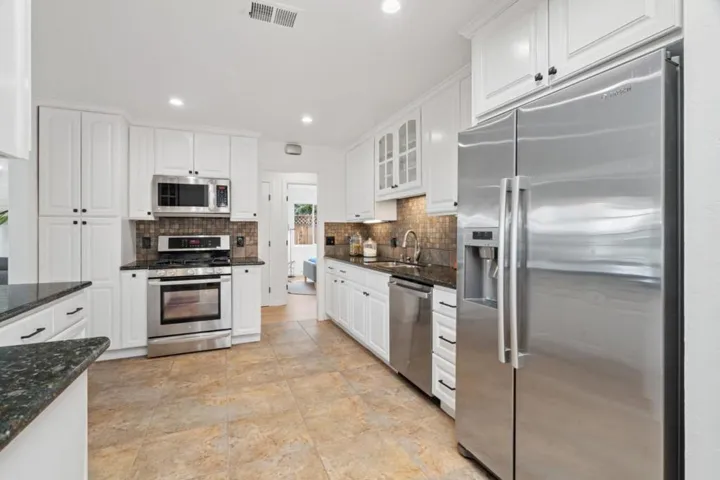 475 Molino Avenue, Sunnyvale, California 94086