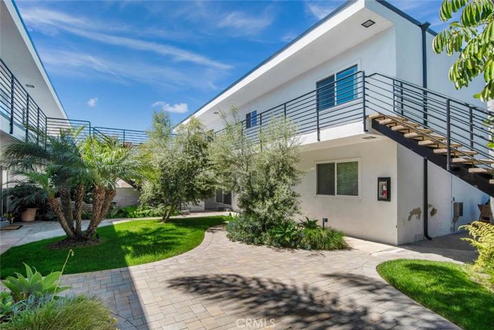 179 Mcknight Drive Unit 12, Laguna Beach, California 92651