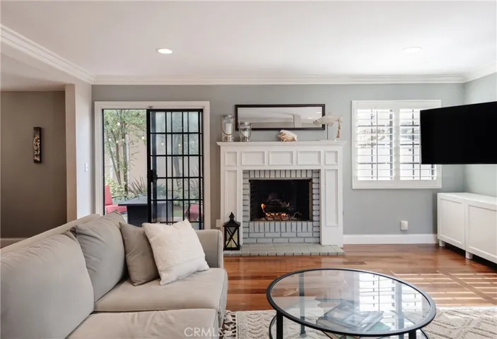 1814 Huntington Lane 1, Redondo Beach, California 90278