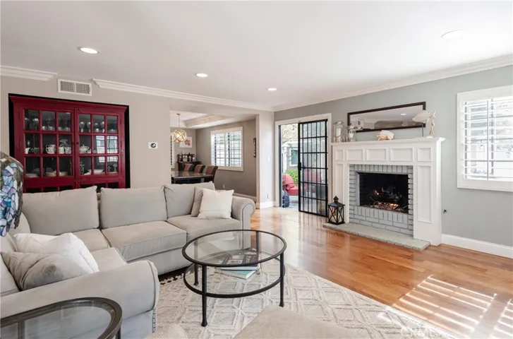 1814 Huntington Lane 1, Redondo Beach, California 90278