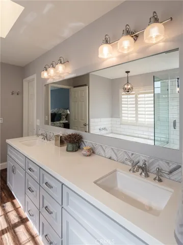 1814 Huntington Lane 1, Redondo Beach, California 90278