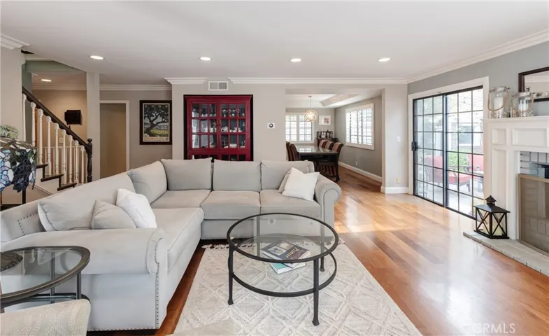 1814 Huntington Lane 1, Redondo Beach, California 90278