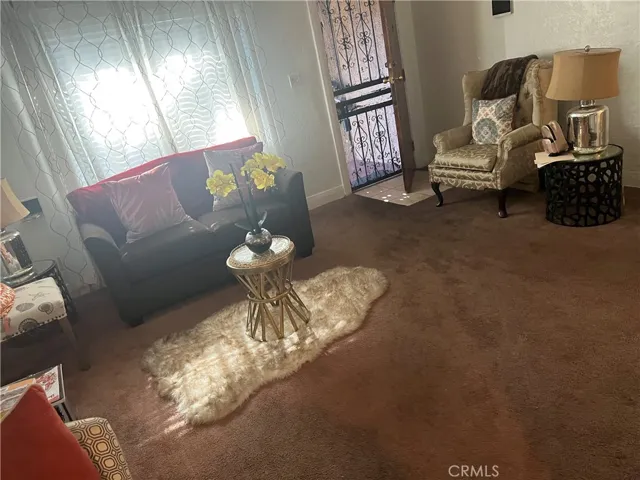 LIVING RM