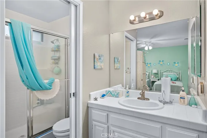 1st MASTER SUITE BATHROOM