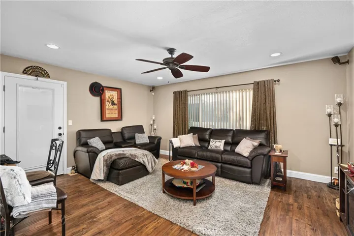 FAMILY-BONUS ROOM