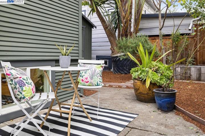 941 56th Street, Oakland, California 94608