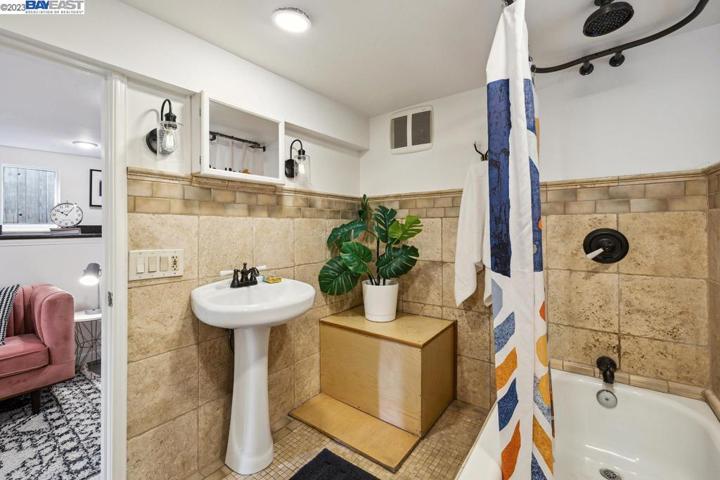 941 56th Street, Oakland, California 94608