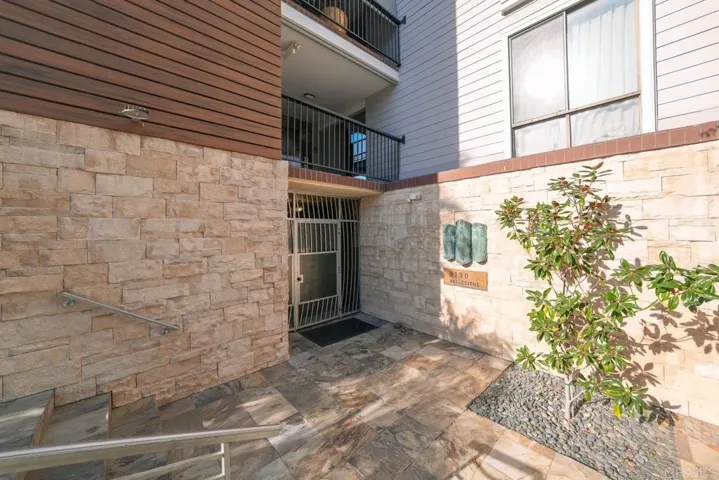 2130 Vallecitos 442, La Jolla, California 92037