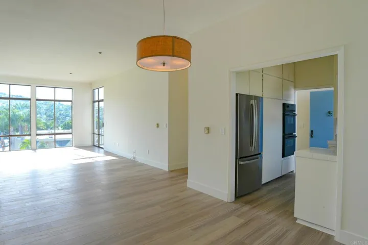 2130 Vallecitos 442, La Jolla, California 92037