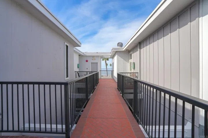 2130 Vallecitos 442, La Jolla, California 92037