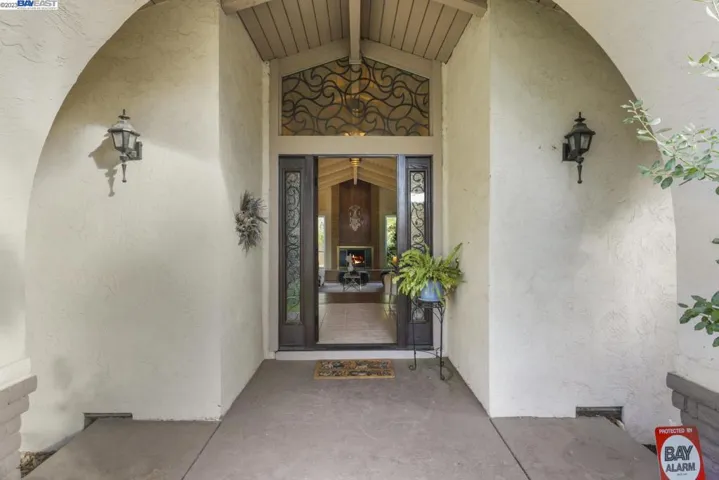 1163 Via Doble, Concord, California 94521