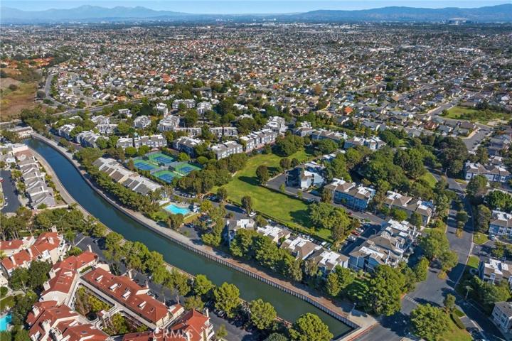 20171 Sealpoint Lane Unit 105, Huntington Beach, California 92646