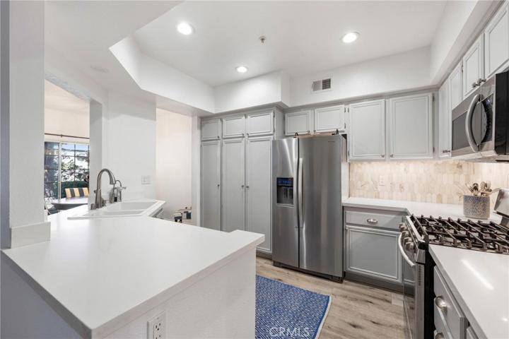 20171 Sealpoint Lane Unit 105, Huntington Beach, California 92646