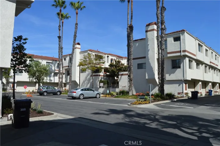2971 Plaza Del Amo 301, Torrance, California 90503