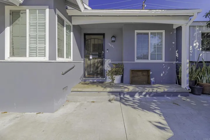 15621 Starbuck Street, Whittier, California 90603