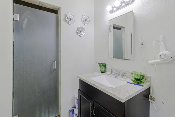 15621 Starbuck Street, Whittier, California 90603